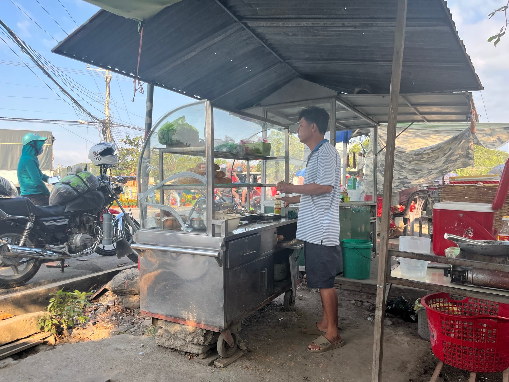Roadside Banh mi, ha tien, vietnam
